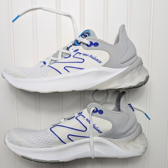 New Balance White and Blue Women's Sneakers - Picture 1 of 12